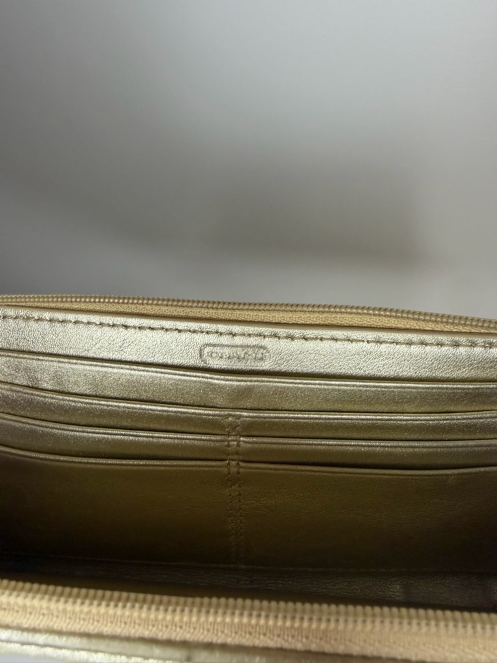Coach Signature Wristlet Wallet / Clutch – Tan & Cream - Picture 6 of 8